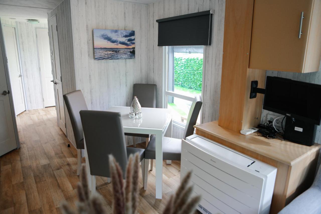Chalet Op 5* Camping De Paardekreek コルトゲーネ エクステリア 写真