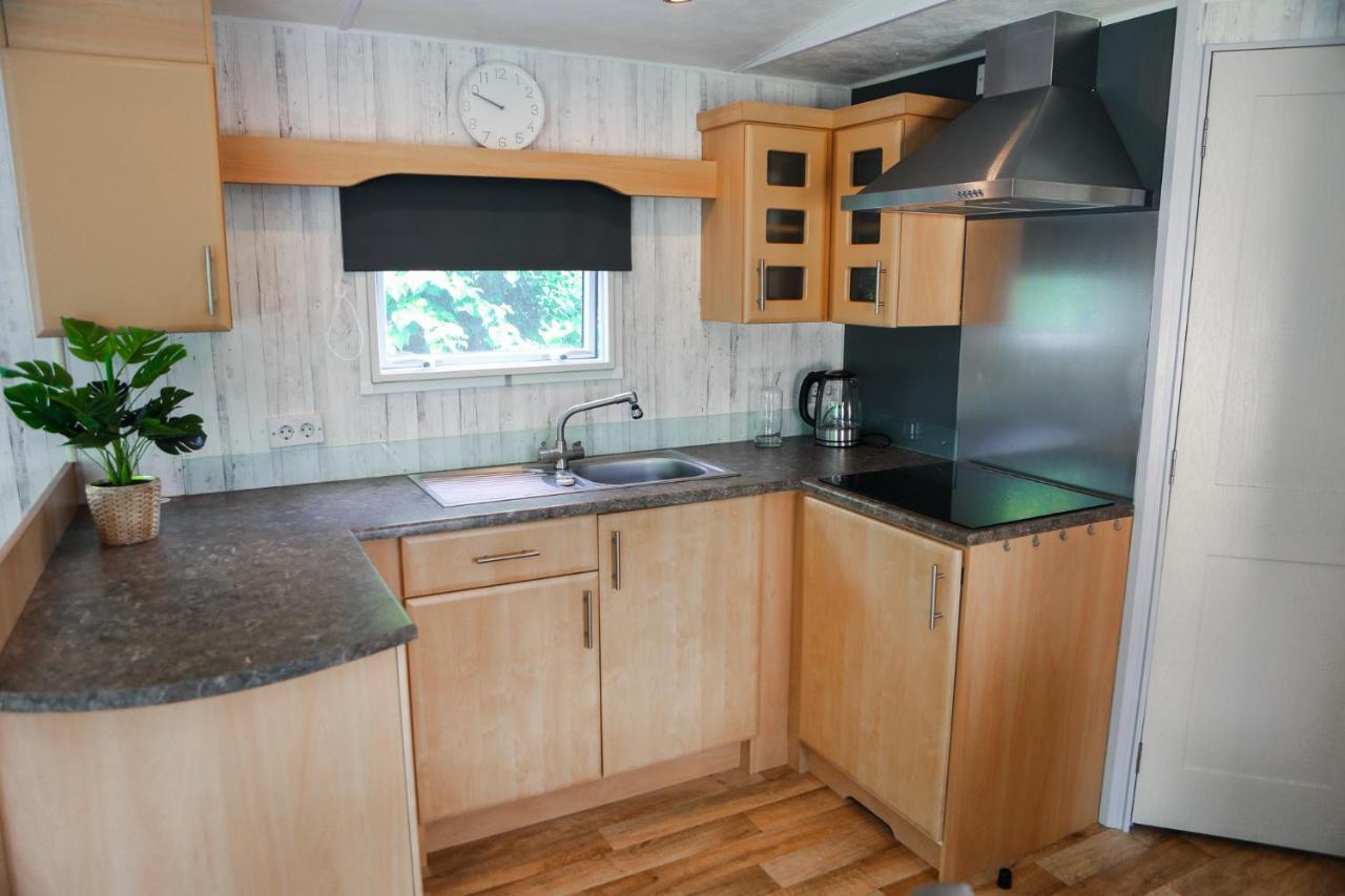 Chalet Op 5* Camping De Paardekreek コルトゲーネ エクステリア 写真