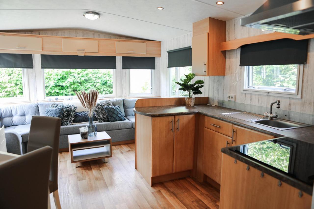 Chalet Op 5* Camping De Paardekreek コルトゲーネ エクステリア 写真