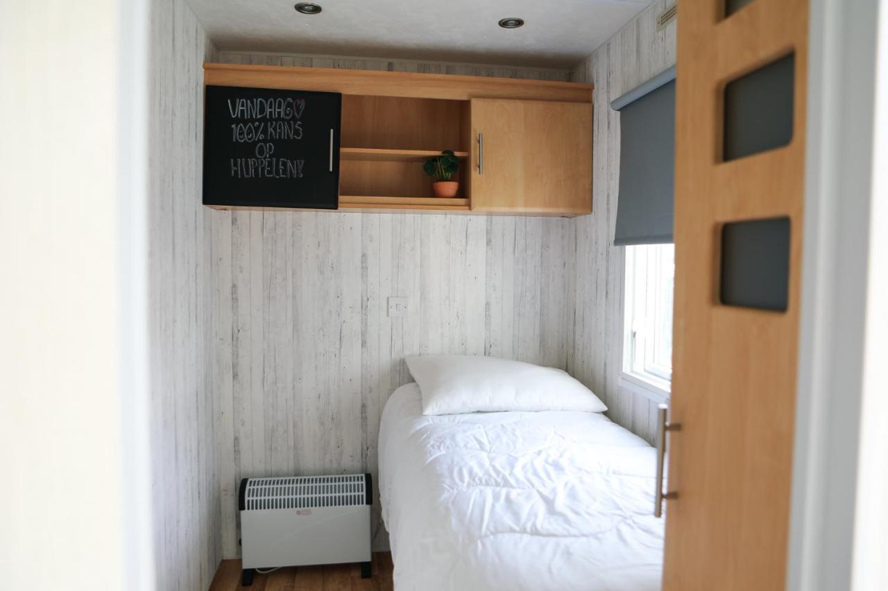 Chalet Op 5* Camping De Paardekreek コルトゲーネ エクステリア 写真