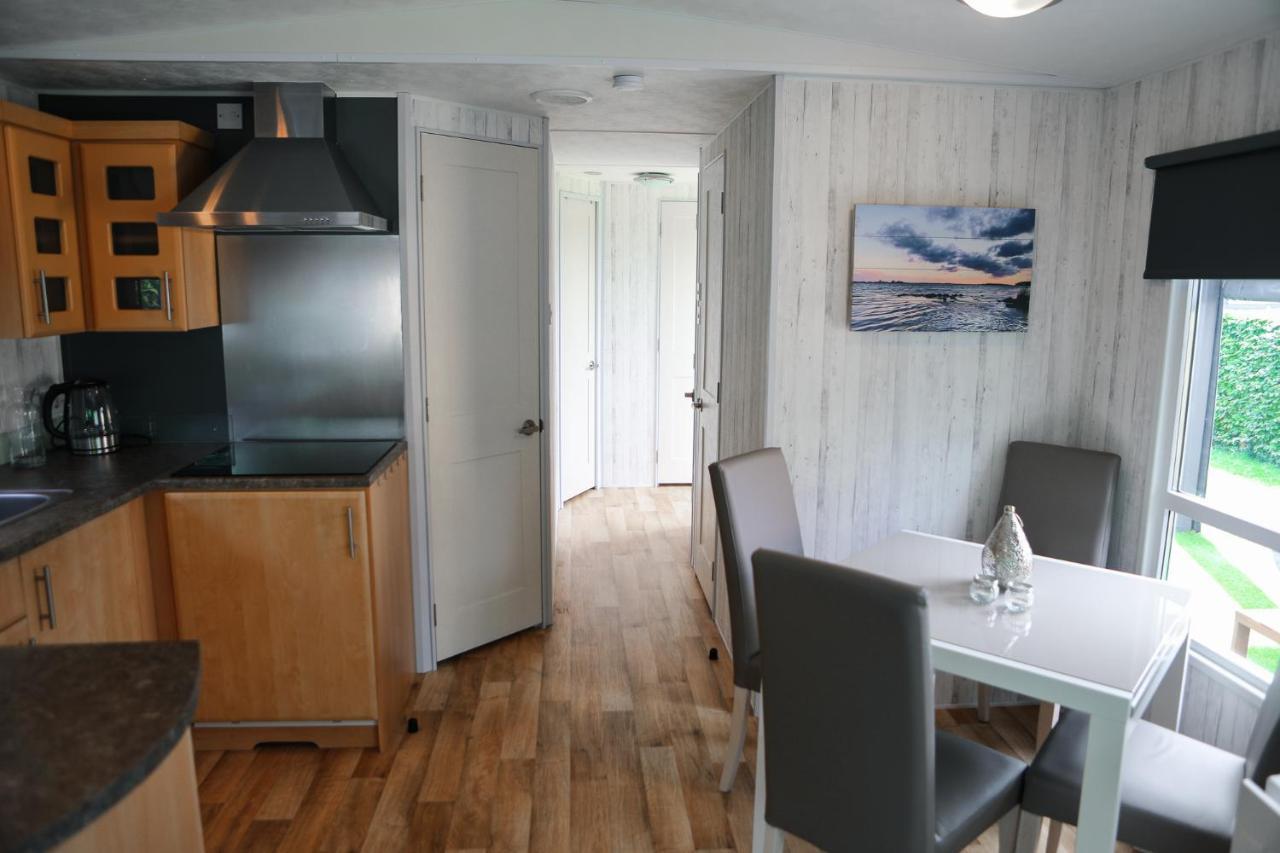 Chalet Op 5* Camping De Paardekreek コルトゲーネ エクステリア 写真