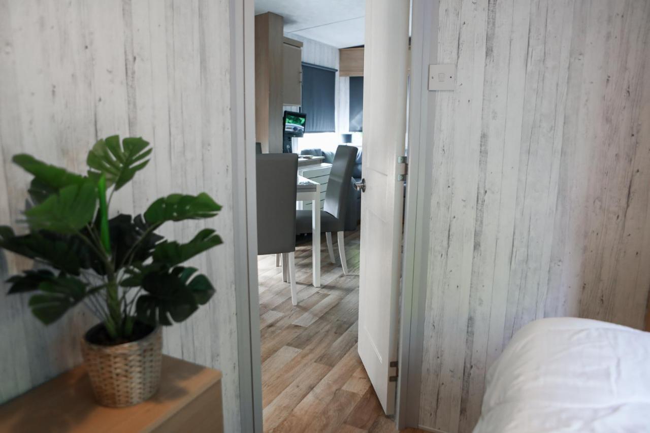 Chalet Op 5* Camping De Paardekreek コルトゲーネ エクステリア 写真