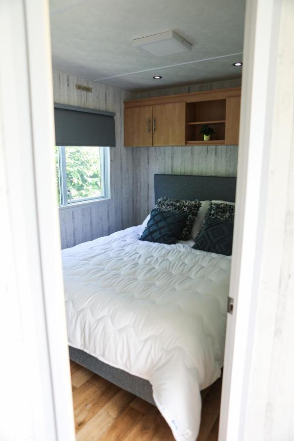 Chalet Op 5* Camping De Paardekreek コルトゲーネ エクステリア 写真