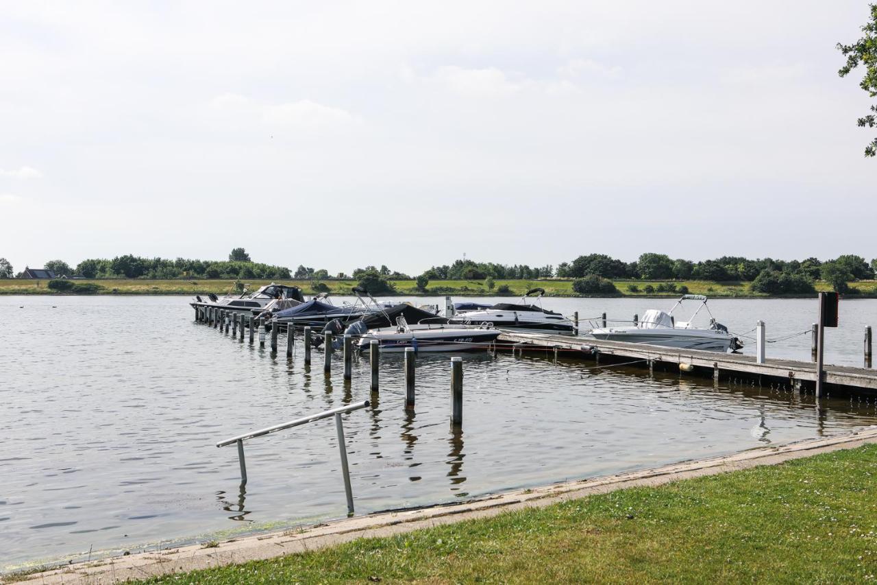 Chalet Op 5* Camping De Paardekreek コルトゲーネ エクステリア 写真