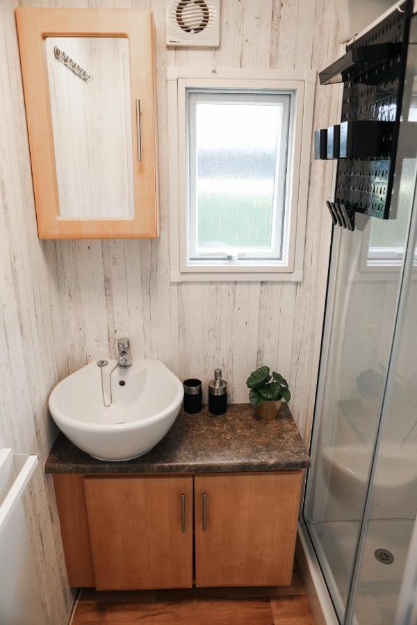 Chalet Op 5* Camping De Paardekreek コルトゲーネ エクステリア 写真