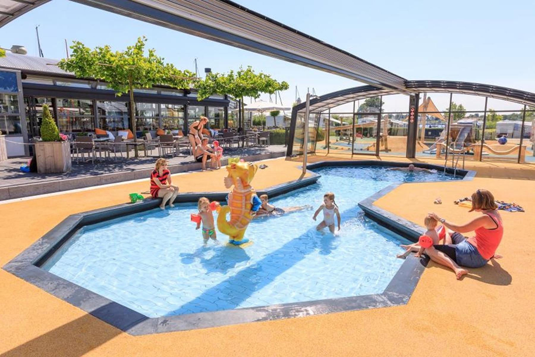 Chalet Op 5* Camping De Paardekreek コルトゲーネ エクステリア 写真